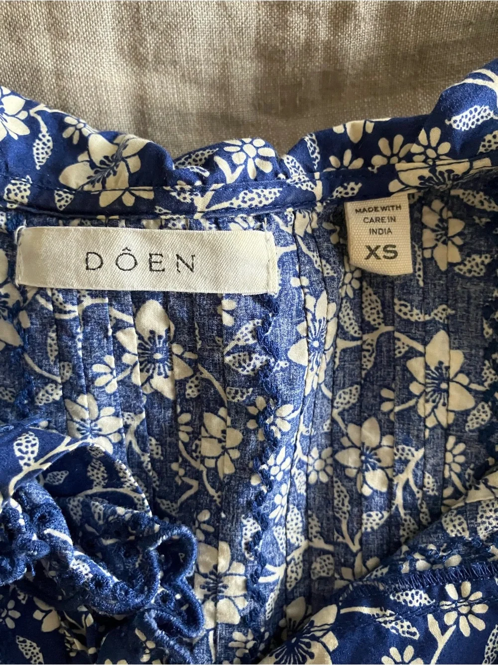 DÔEN Quincy Eyelet Collar Top in Blue Jessamine Calico - XS